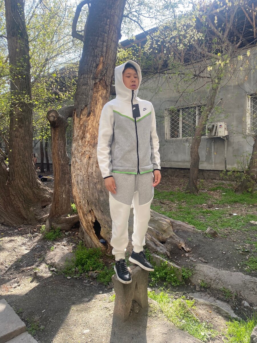 -NIKE TECH FLEECE -РАЗМЕР L