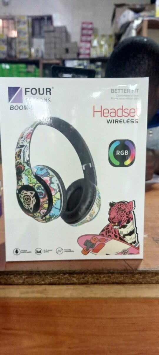 GRAFFITI BOOM 9 HEADPHONES