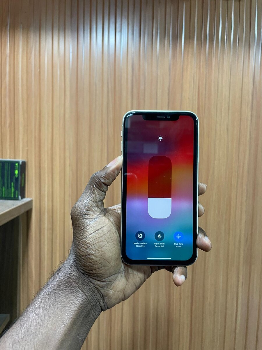 iPhone 11 doccasion tres propre 128giga