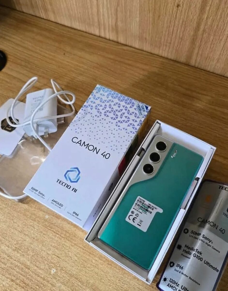 Smartphone Tecno Camon 40