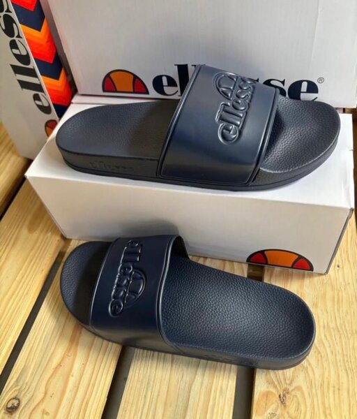 Claquettes Confortables Ellesse