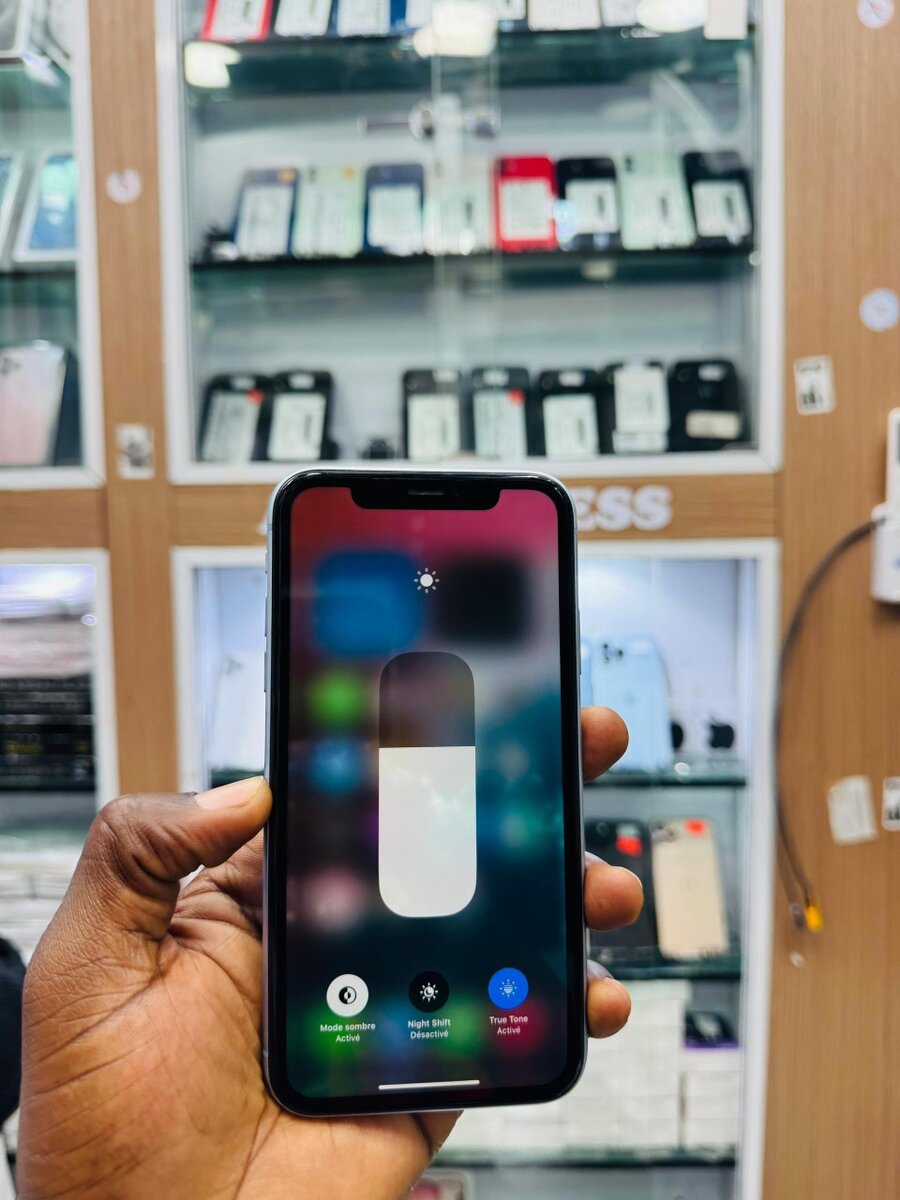 iPhone XR Bleu Débloqué