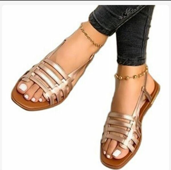 Flat sandals for women
