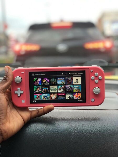 Nitendo Switch lite
