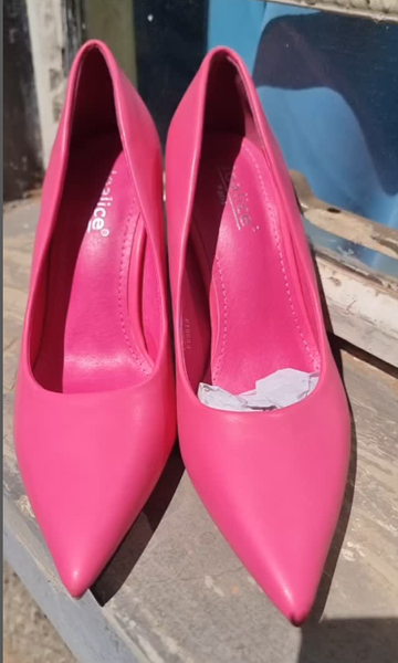 shoes gloss patent heel