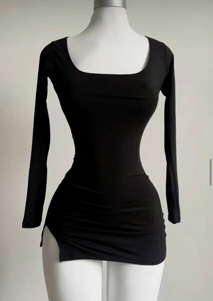 Robe décolletée