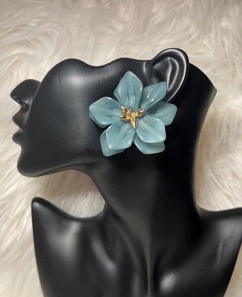 Boucles d'oreilles florales élégantes