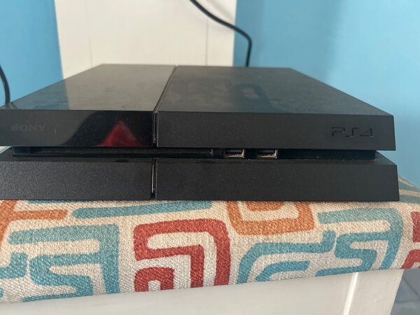 PS4 FAT