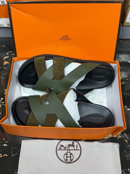 Sandales Hermès en cuir