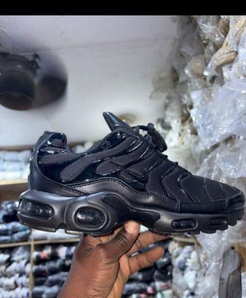 Nike Shox noir pour homme