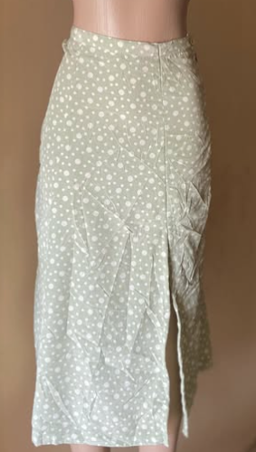 Fashionable very beautiful long skirt size: M/l