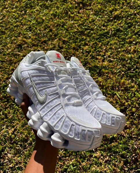 NIKE SHOX TL