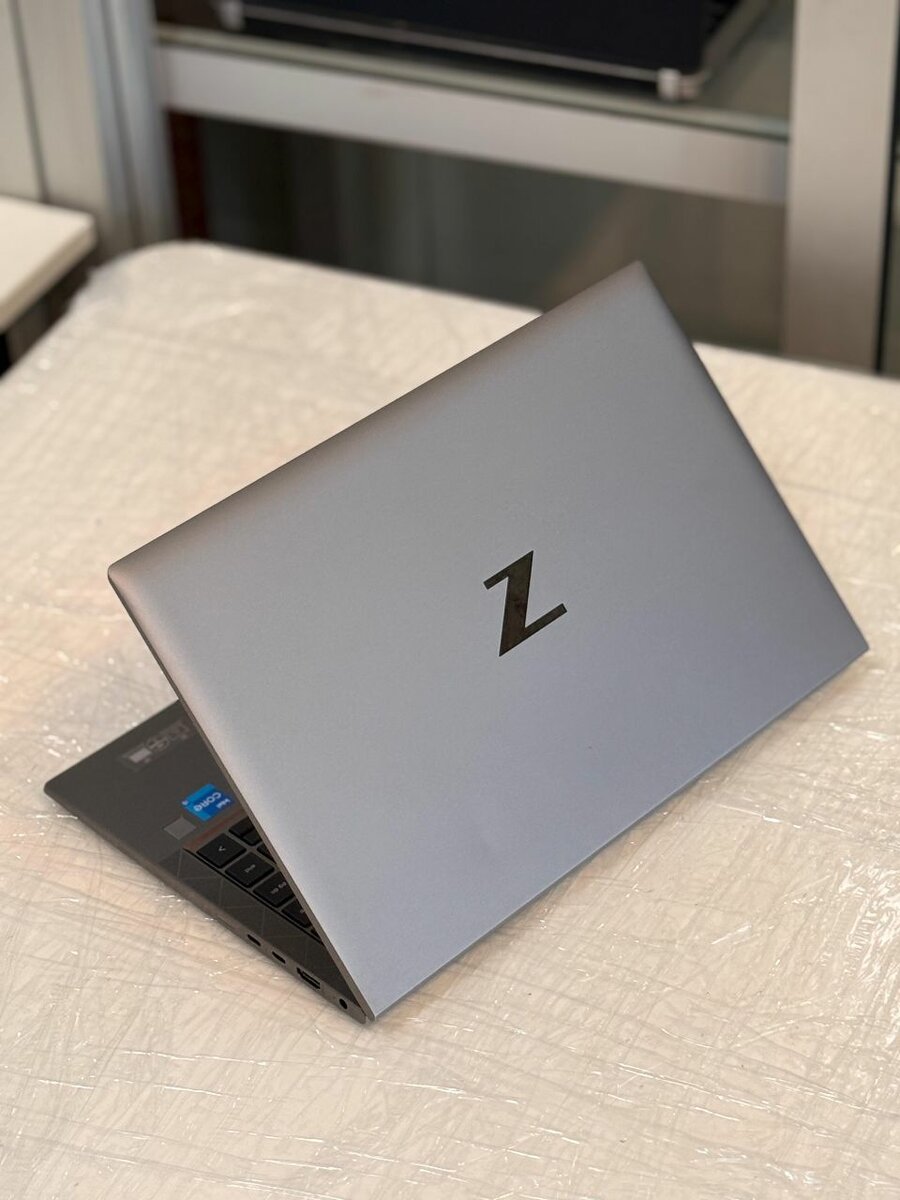 HP zbook 14 G8 I5 11EME  GEN