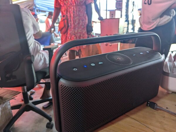 Sound core Motion X600