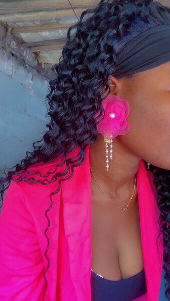 Broches floraux élégants