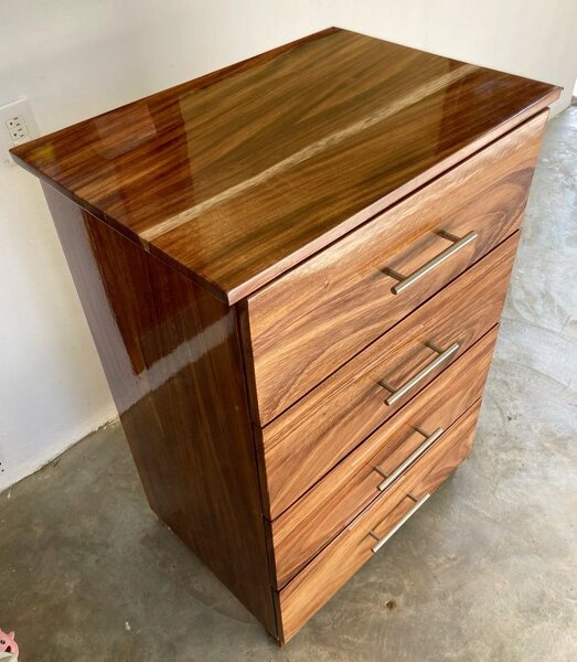 Commode en bois massif luxe