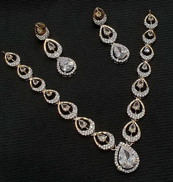 Ladies wedding set Necklace and earrings