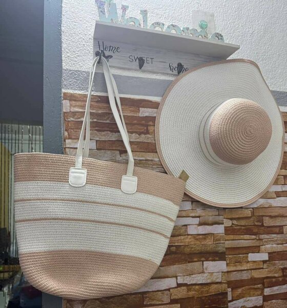Ensemble chapeau et sac plage
