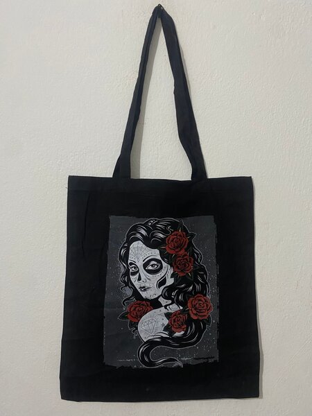 Sac cabas gothique élégant