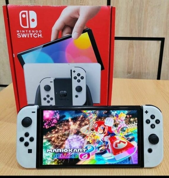 Console Nintendo Switch OLED