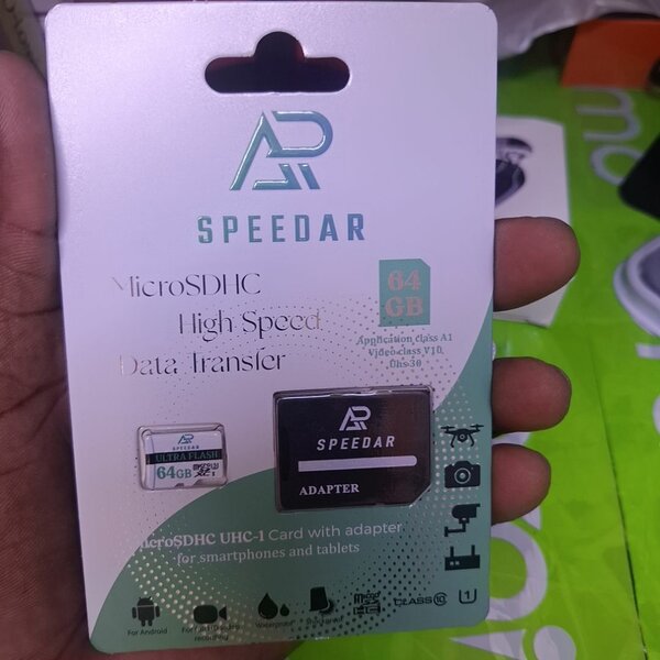 Carte MicroSDHC 64GB avec Adaptateur