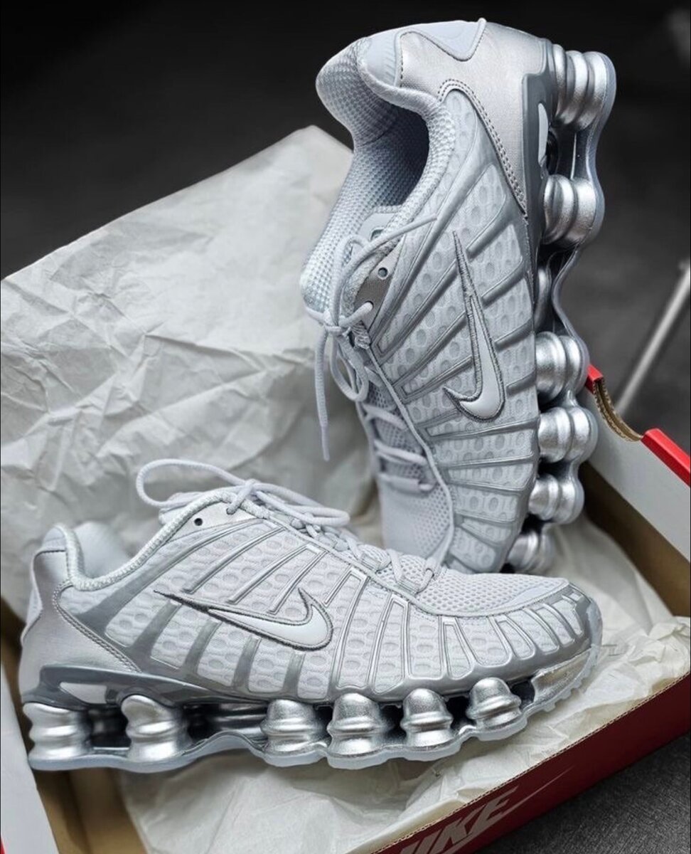 Baskets Nike Shox élégantes