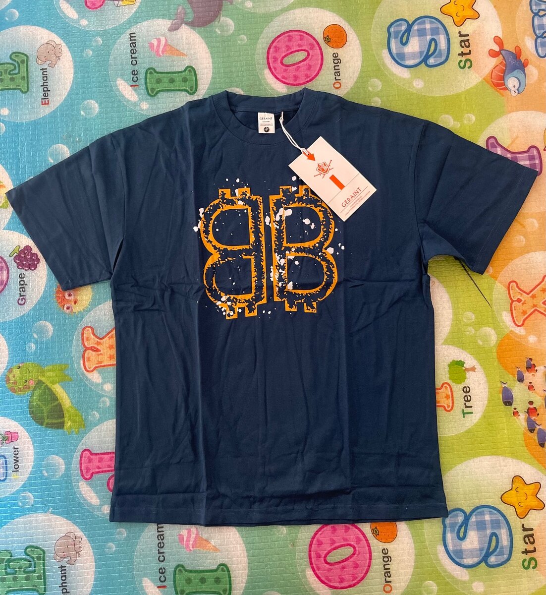 T-shirt graphique tendance