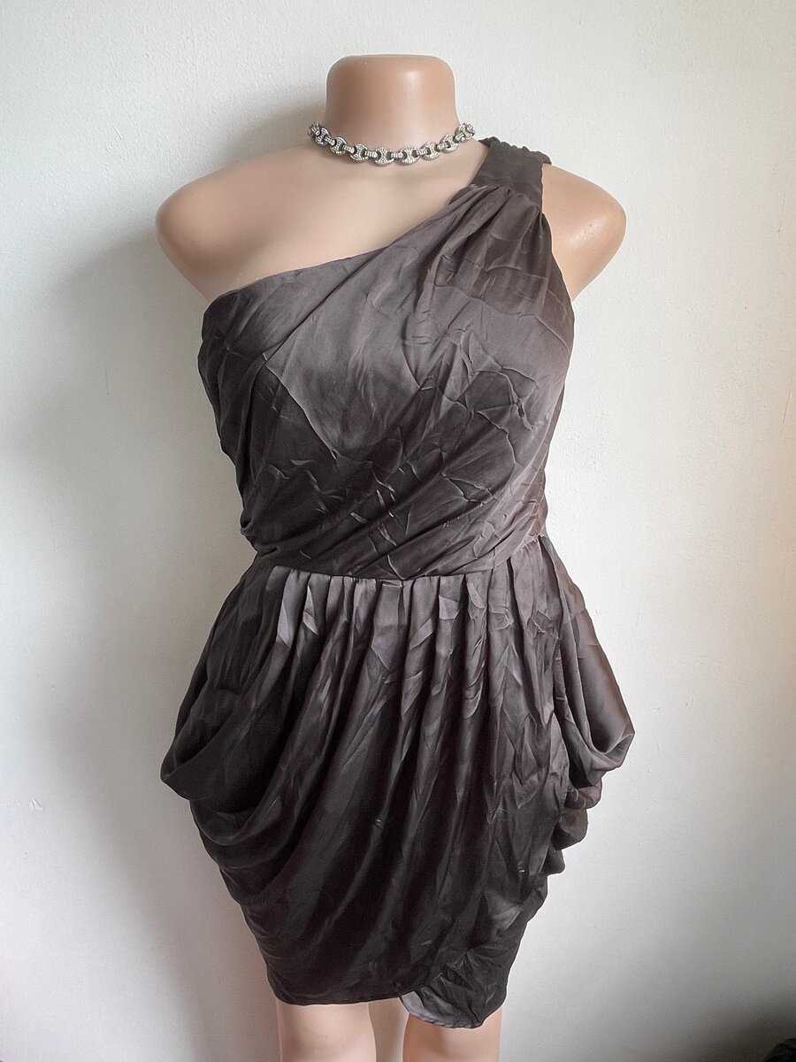Elegant One-Shoulder Dress