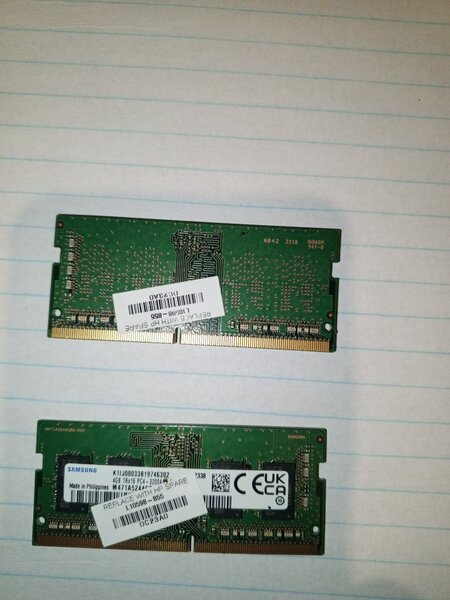 2 Samsung DDR4 4gb |3200Mhz laptop RAM Sticks
