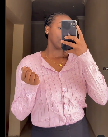 Short knitted cardigan with buttons in black size:M