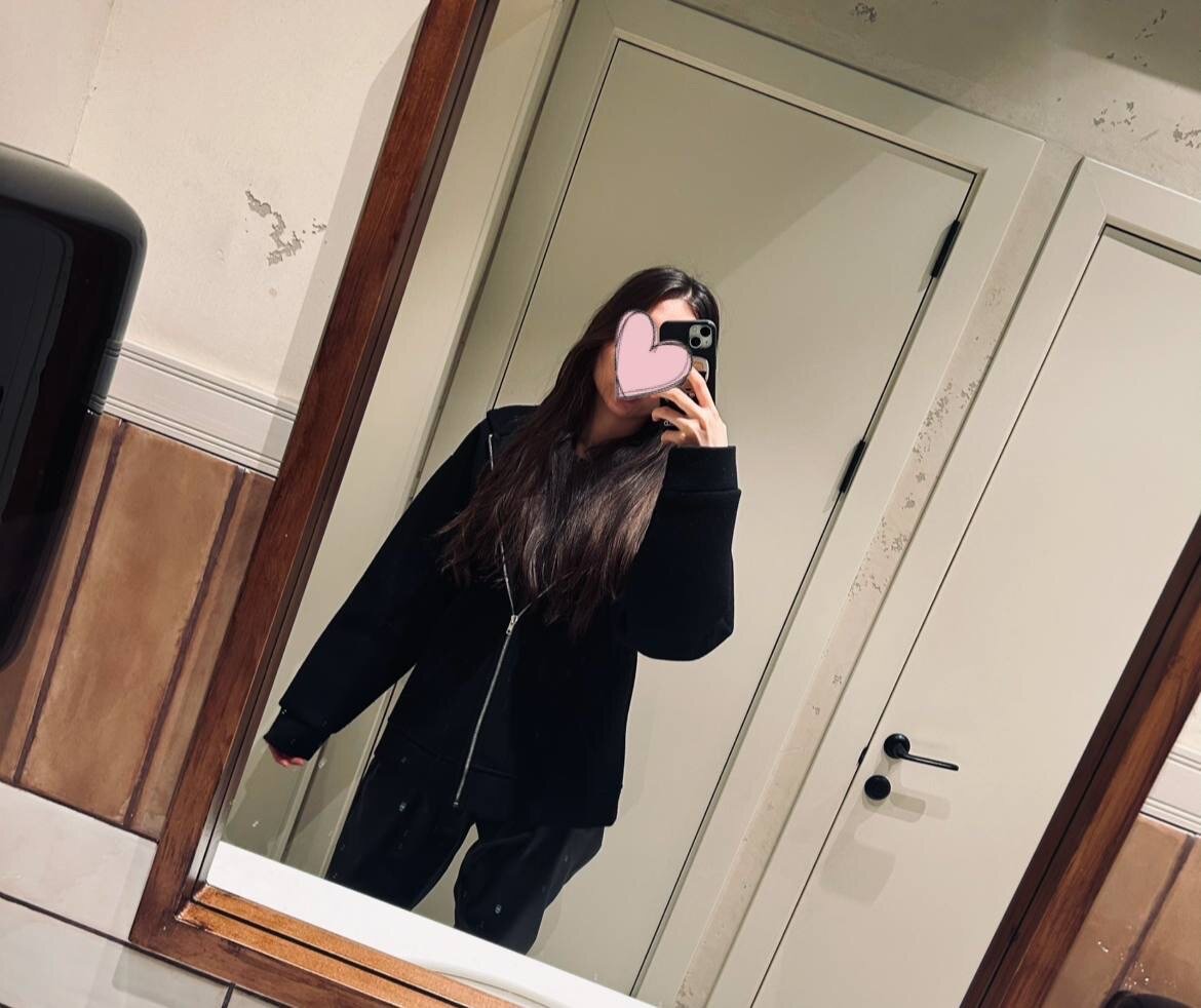 В наличии зип худи от Zara 2000 сом