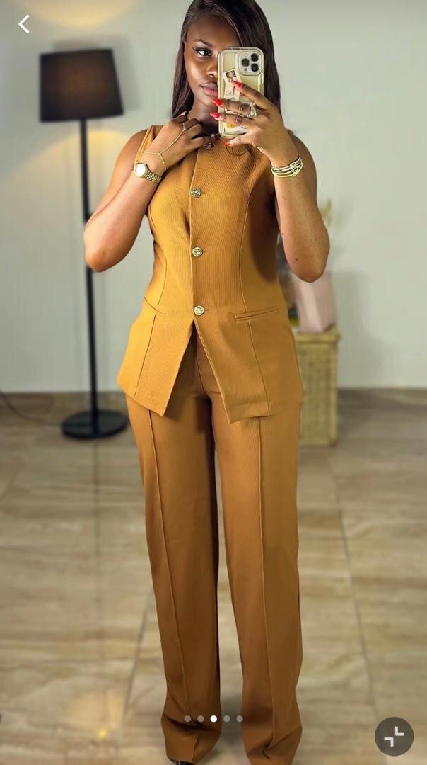 Ensemble tailleur sans manches élégant