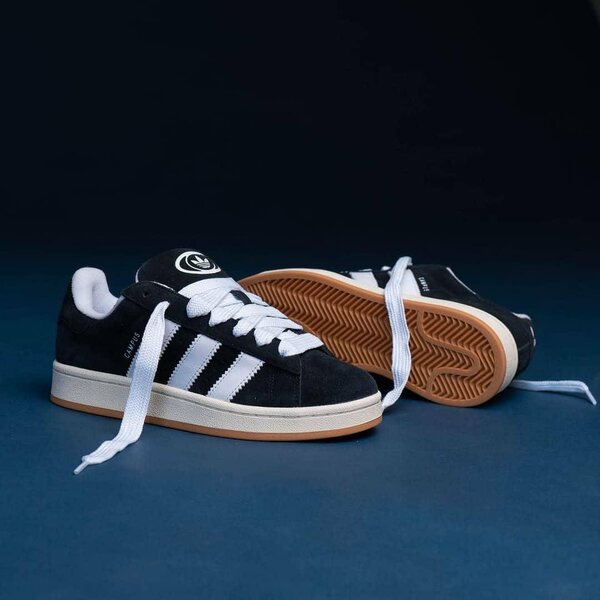 Sneakers classiques en cuir noir