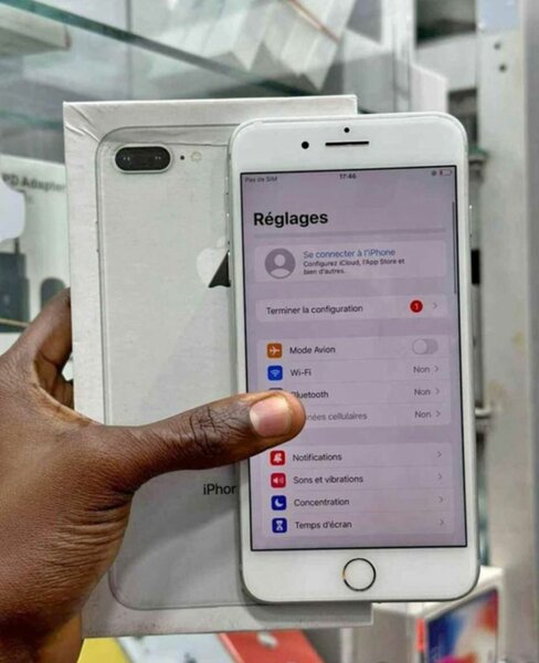 iPhone 8 Plus 64 Go Argent
