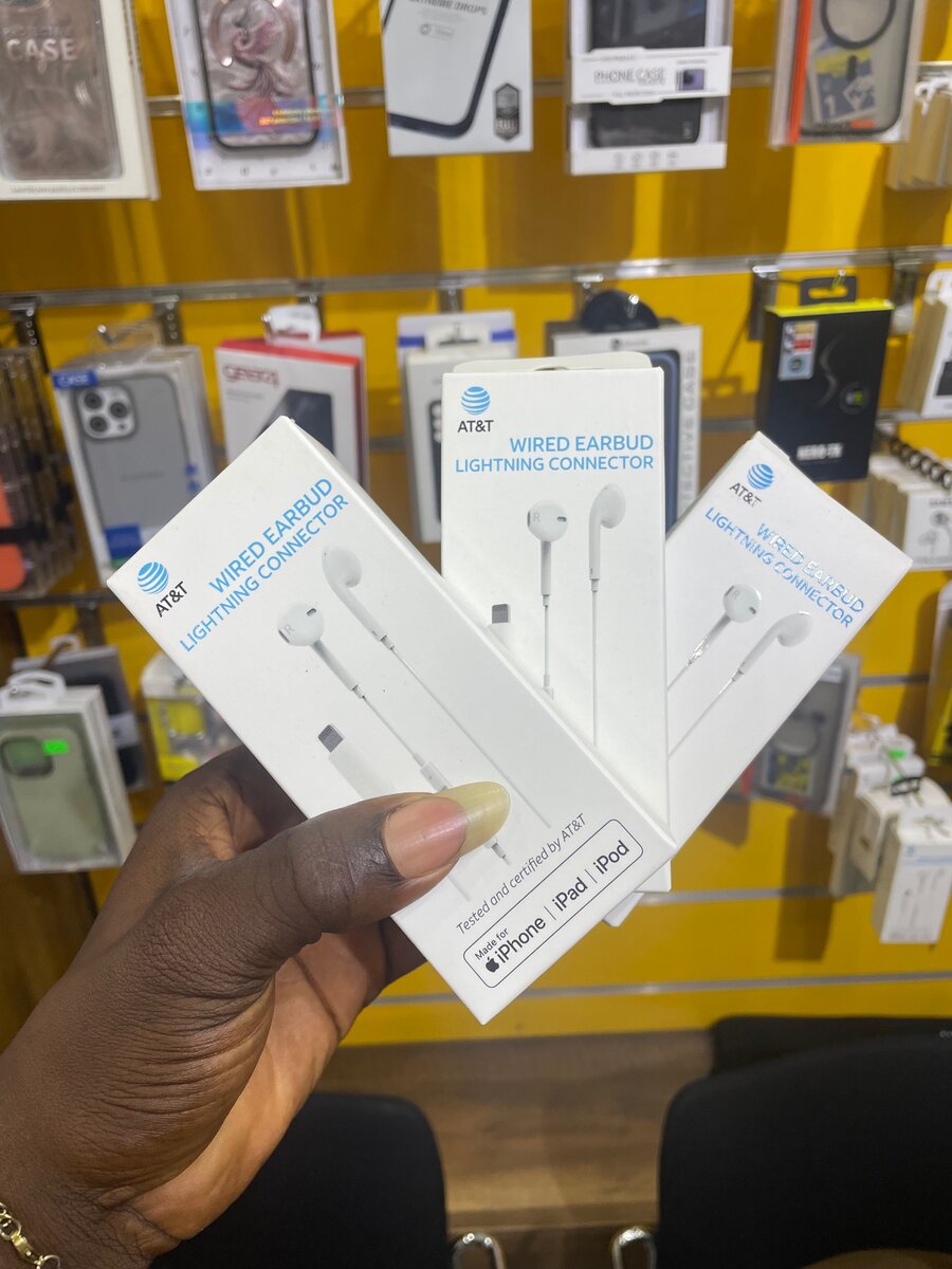 AT&T Earbud Lightning Connector