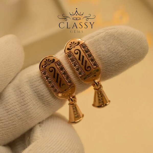 Classic Golden earrings with stones
