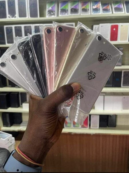 iPhones 7simple casi neuf