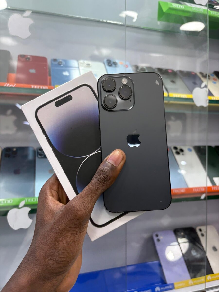 Disponible 14 Pro max 128go