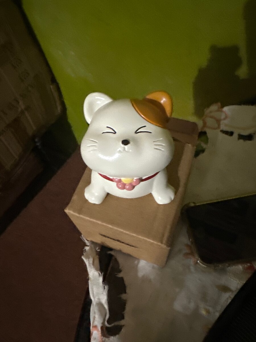 Statuette Maneki-neko Porte-bonheur