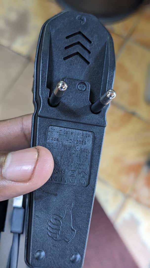 Rechargeable battery charger