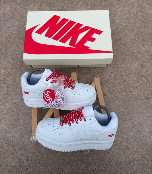 Nike Air Force 1 x Supreme