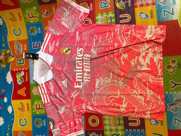 Maillot de Réal Madrid et autr