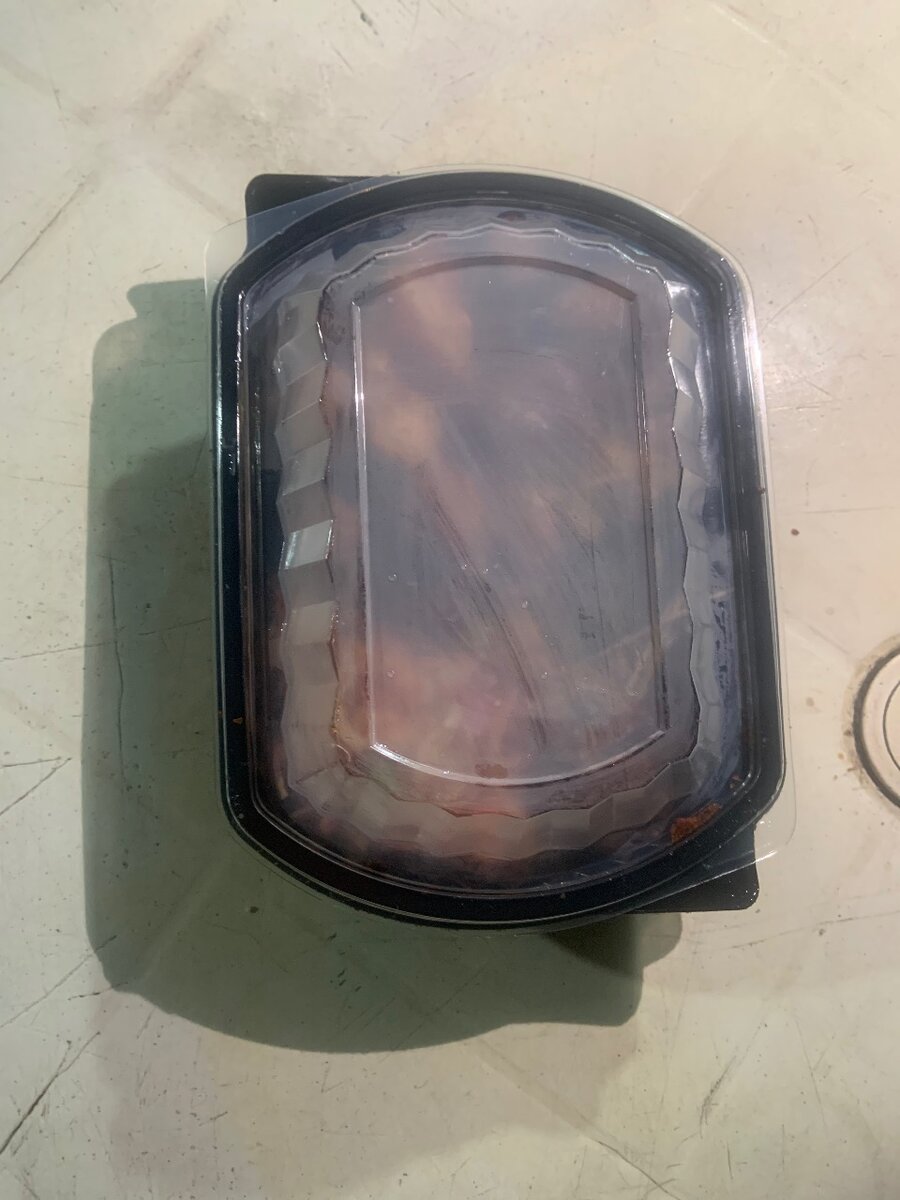 Assiette de porc épicé