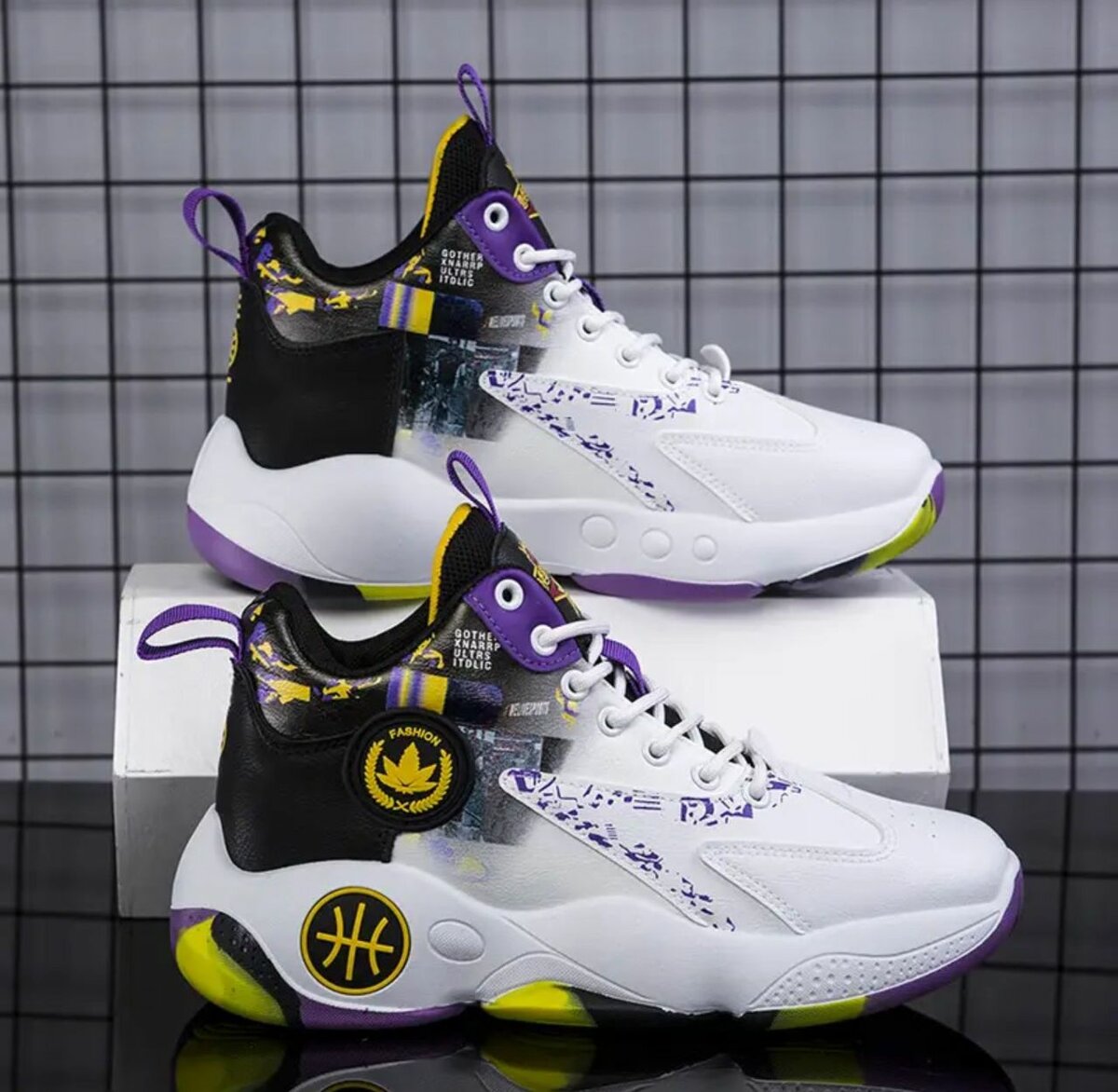 Men running sneakers