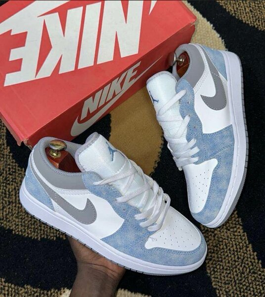 Paire de NIKE