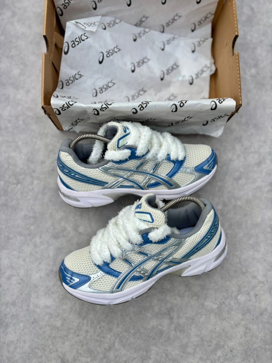 Chaussures de course Asics tendance