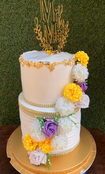 Two tier wedding cake