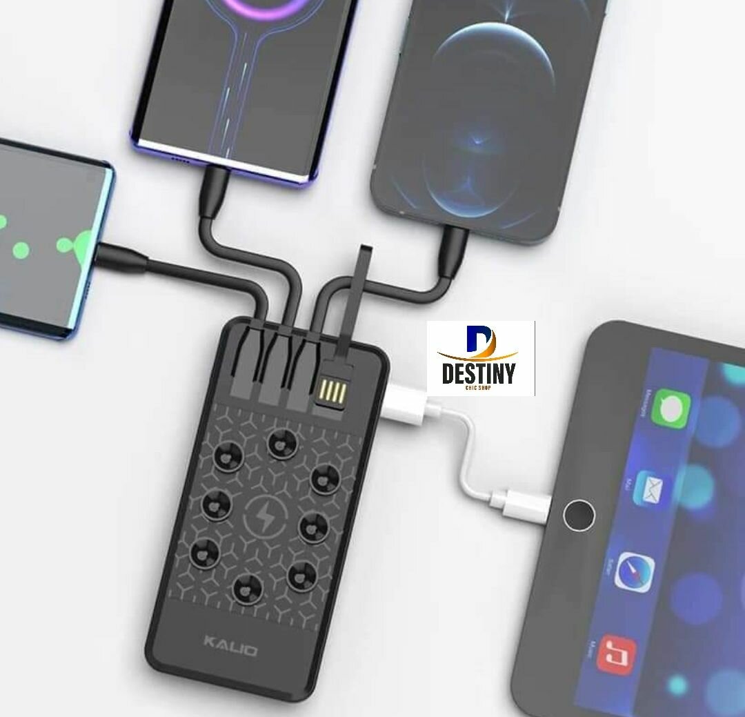 Tres puissant et bon power bank 4 câbles