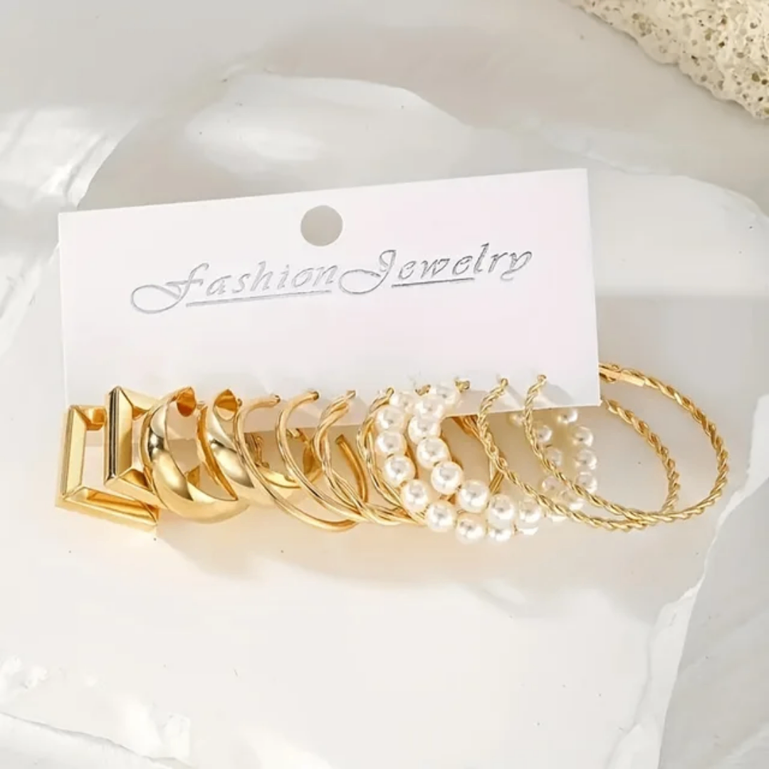 Set de boucles d'oreilles dorées