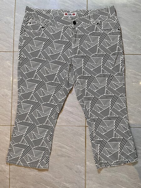 Black and white patterned pant